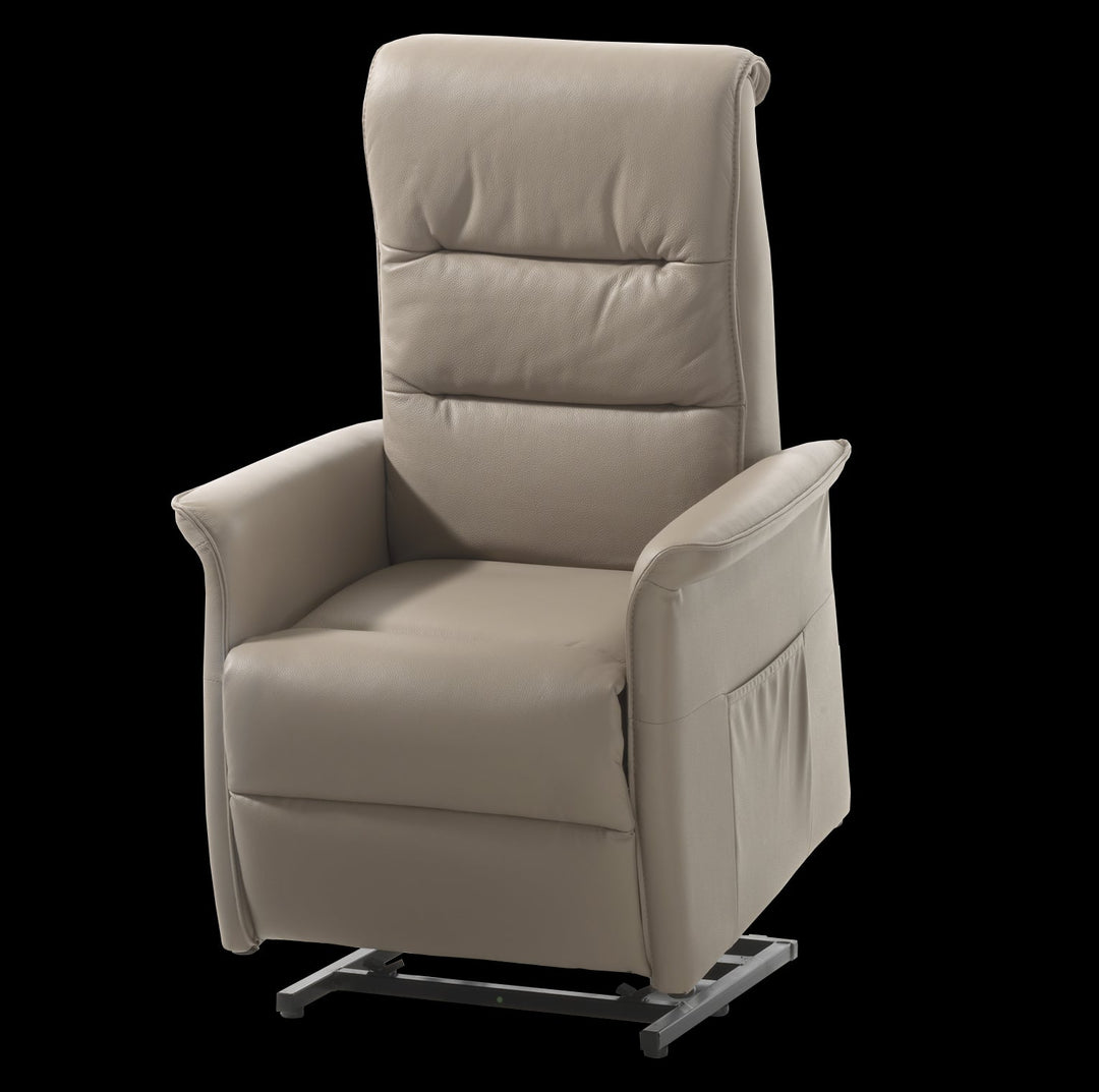 Image of Relax Yani in beige leder. Statige elektrische relax met liftfunctie en dubbele motor beige. ...