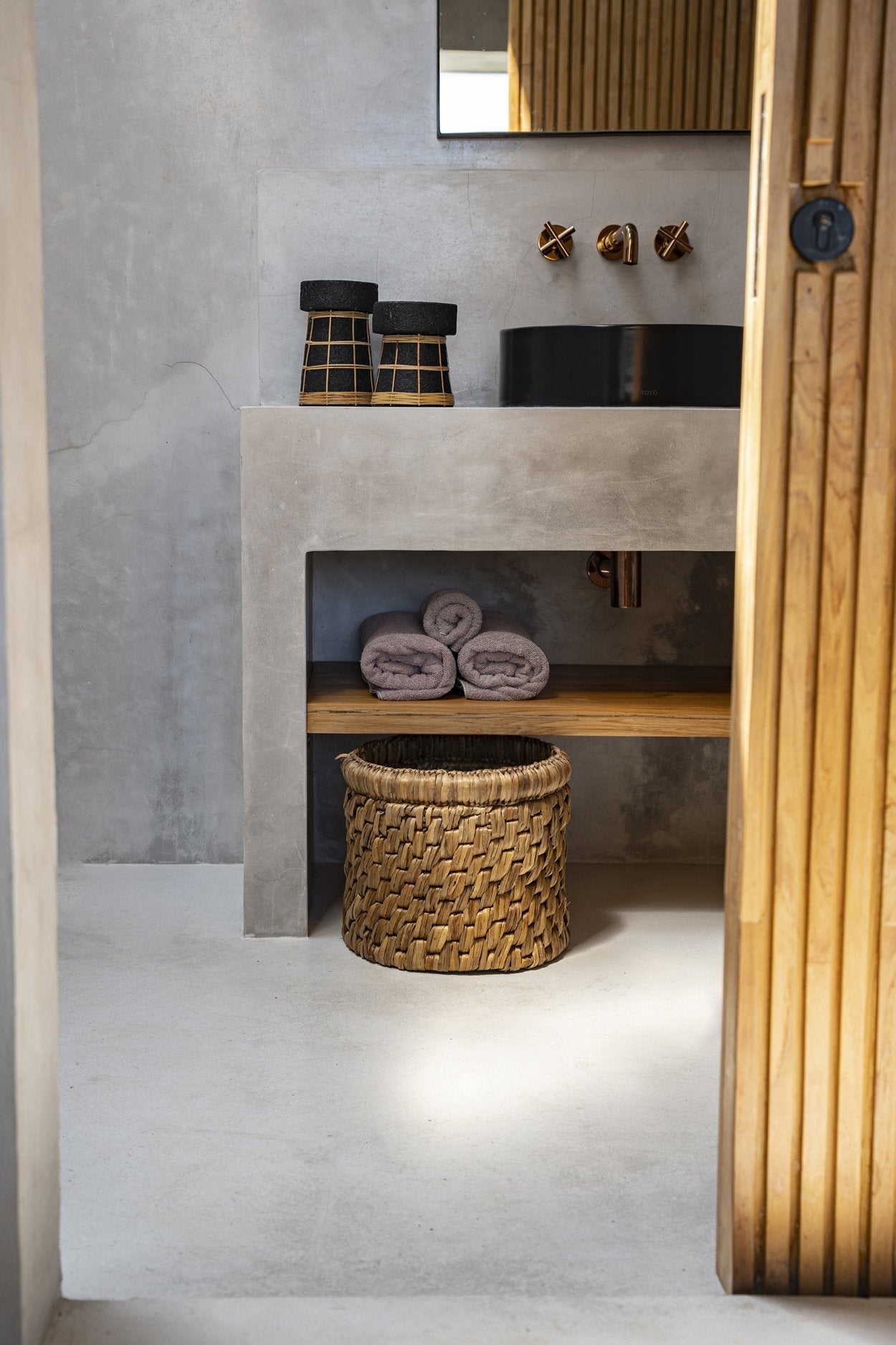 BB - Kaarsenhouder -The Serene - Zwart Natuurlook - L