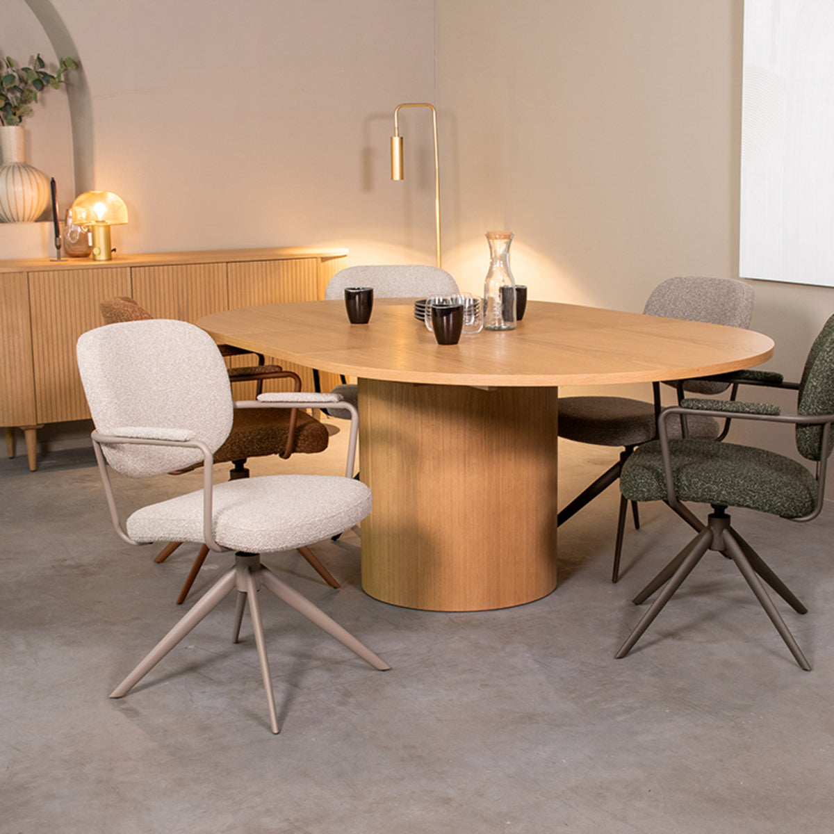 Eettafel Oliva 150x130x78 cm (+ Uitschuifbaar 50 cm)