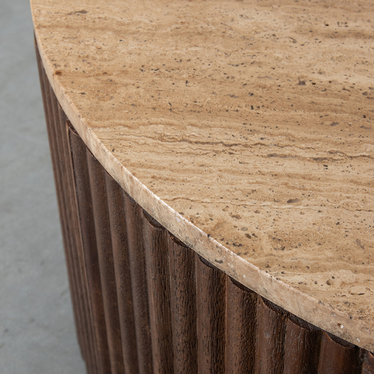 Label51 - Table basse Ribble - Travertin - 70 x 70 x 25 cm