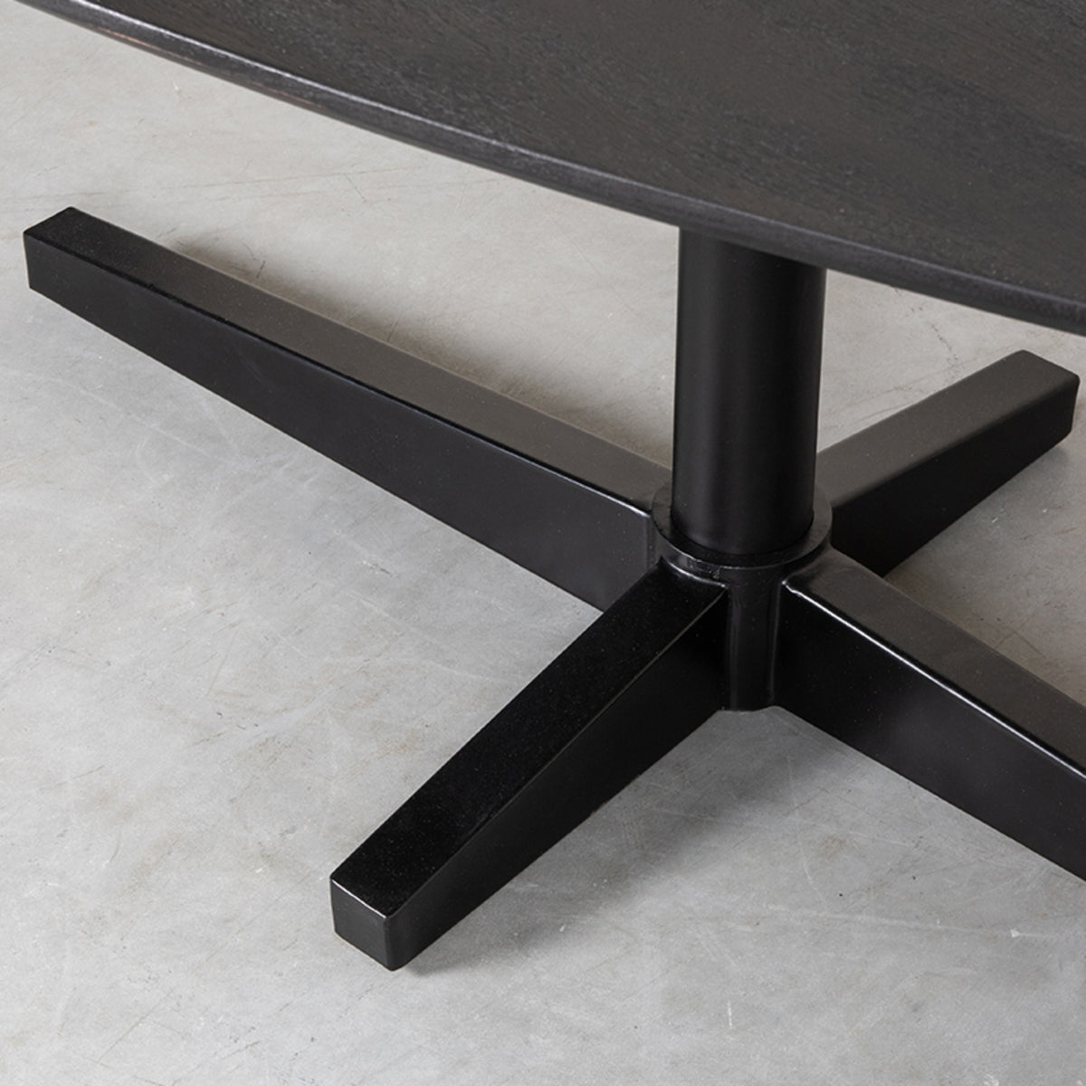 Label51 - Table à manger Rosie - Bois de manguier - Noir - 180 x 100 x 76 cm