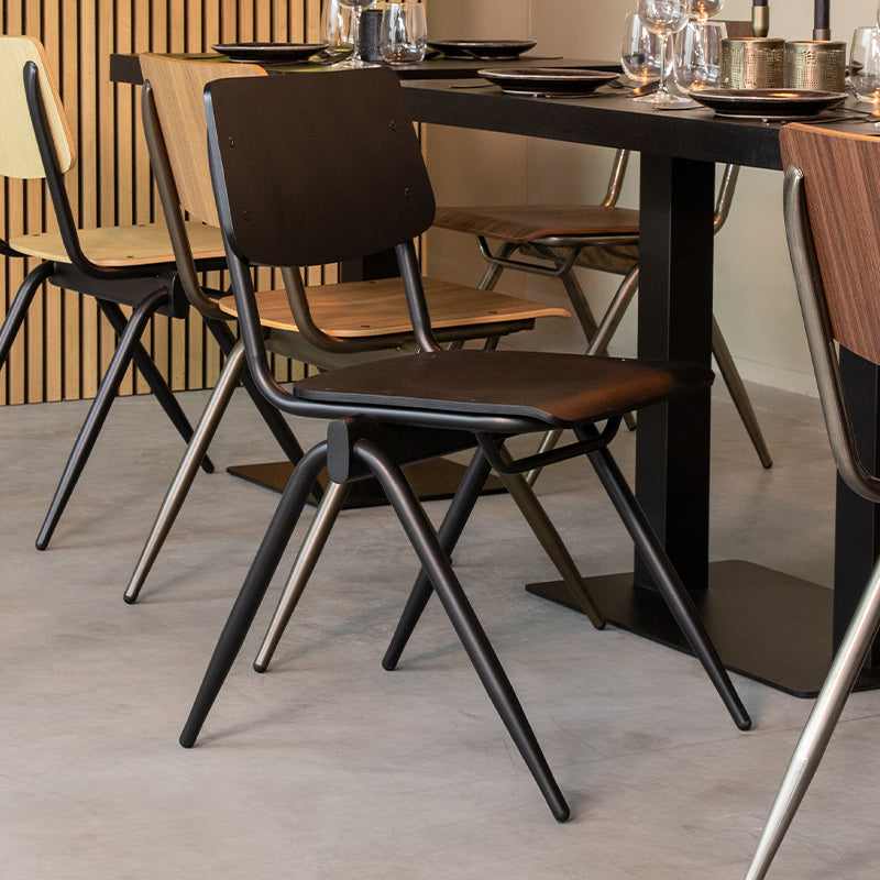 Label51 - Chaise d'école empilable Solid - Bois - Noir - 49 x 55 x 81 cm