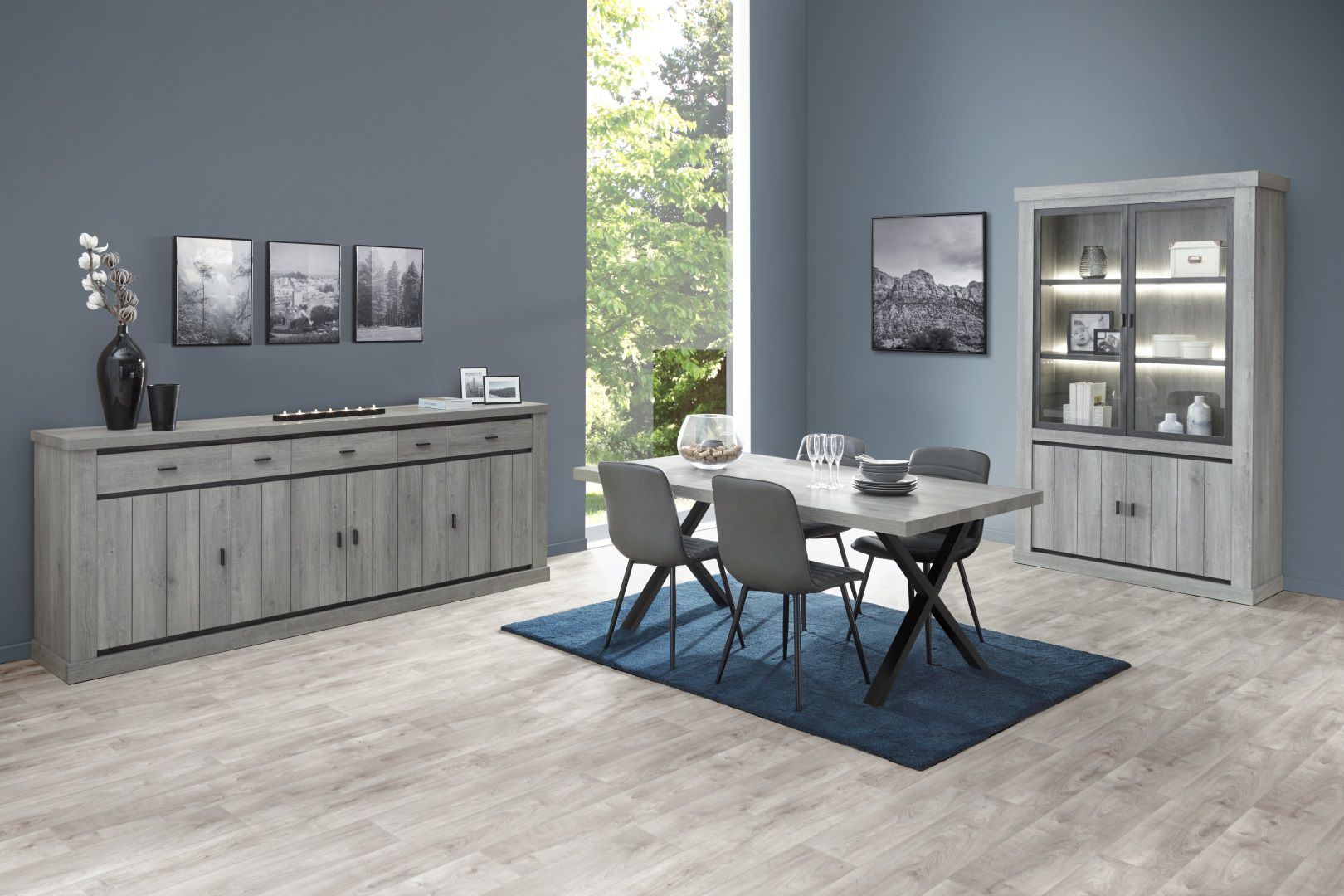 Image of GBO - Eetkamer Mathieu - 3-delige set - Grijze Eik/Zwart. Prachtige eetkamer Mathieu met strakke lijnen en landelijke accenten.��
Eettafel�� 200x76x10...