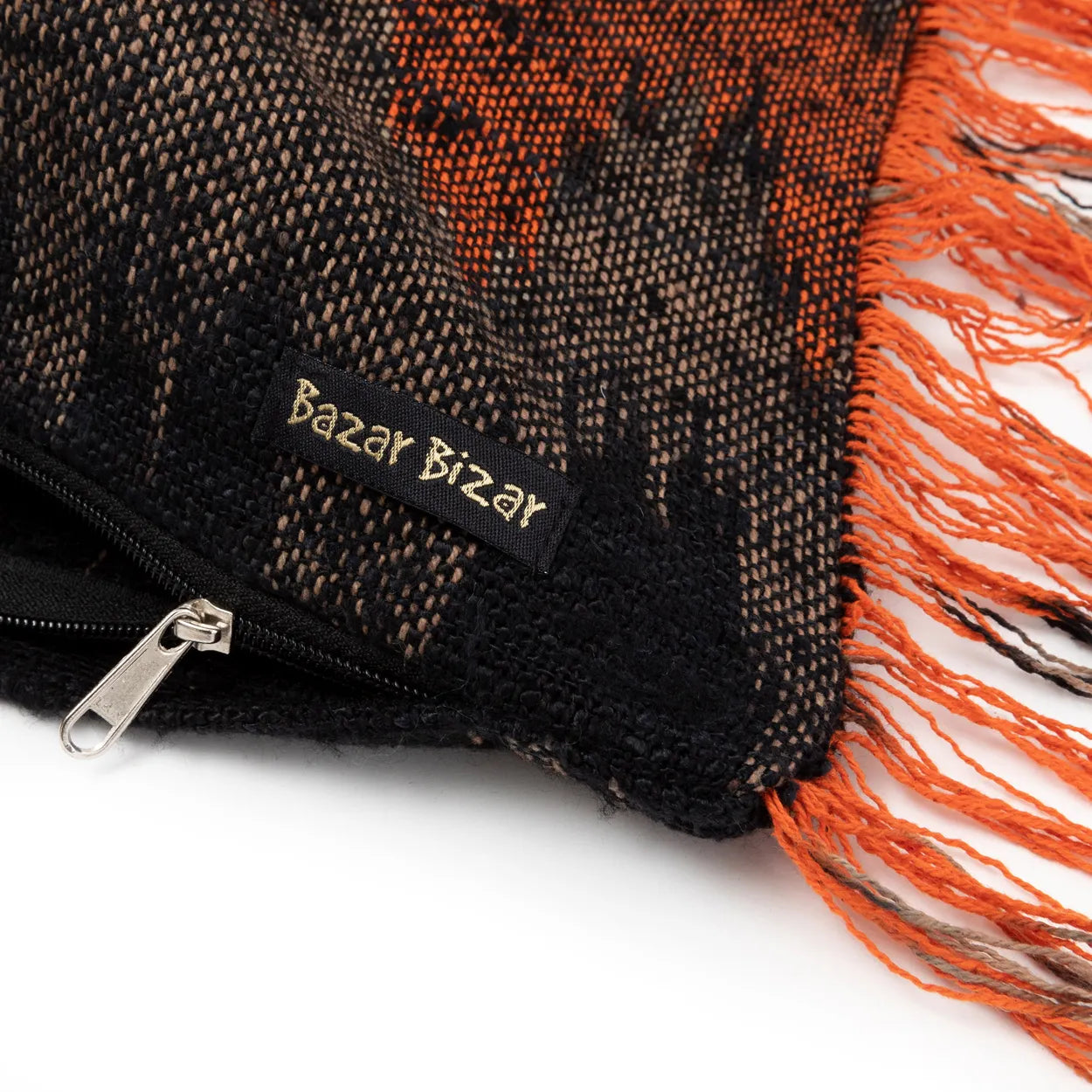 BB - Kussenhoes Oh My Gee - Zwart Oranje - 35x100