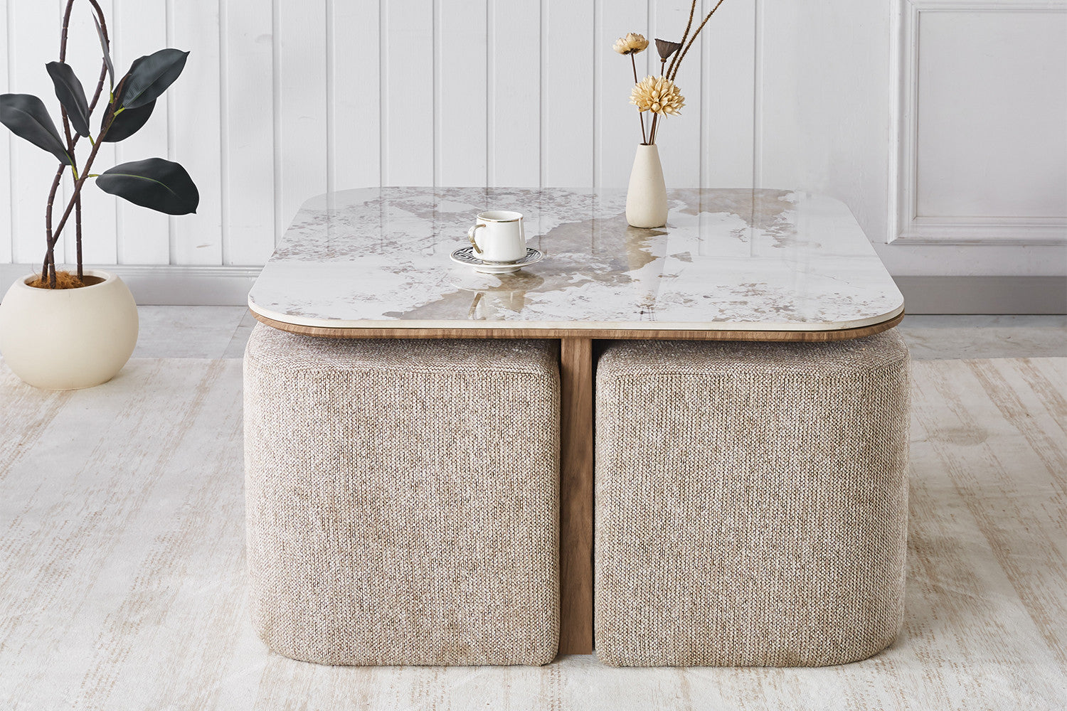 NIEUW - Salontafel 'Evora' met 4 poefs, stof 'Glanzend Steen Pandora', goudbruin