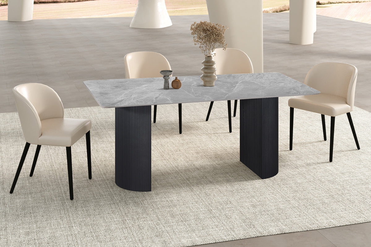 Rousseau - Table à manger Lousa - Pierre brillante Gris Italien - Pied en Métal Noir - 74.5 x 180 x 90 cm