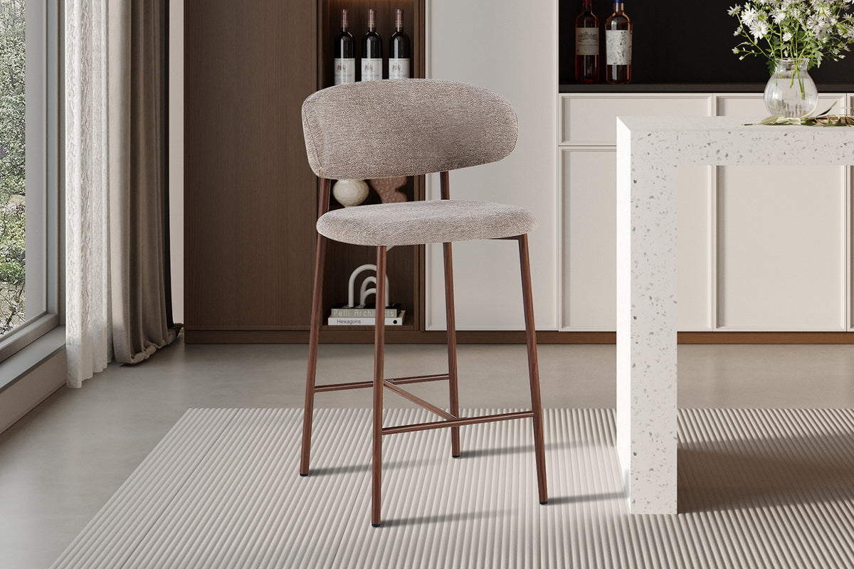 NOUVEAU - Chaise de bar 'Coco' Noyer - Tissu Raven 30 Sable