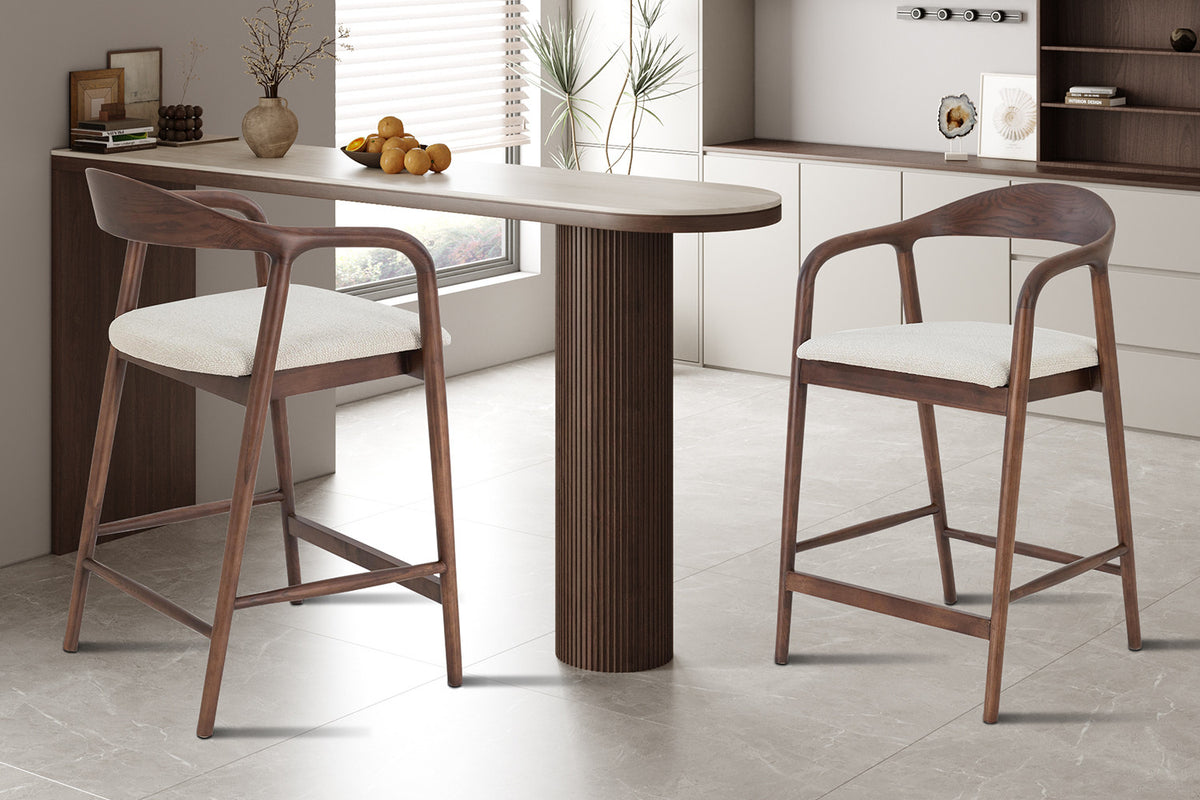 Rousseau - Counterstoel Claire - Essenhout Walnoot - Stof Beige - 94.5 x 55.5 x 57.5 cm