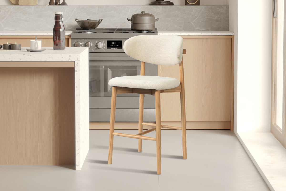 Rousseau - Chaise de comptoir Clara - Frêne naturel - Tissu Beige - 97 x 50 x 56 cm