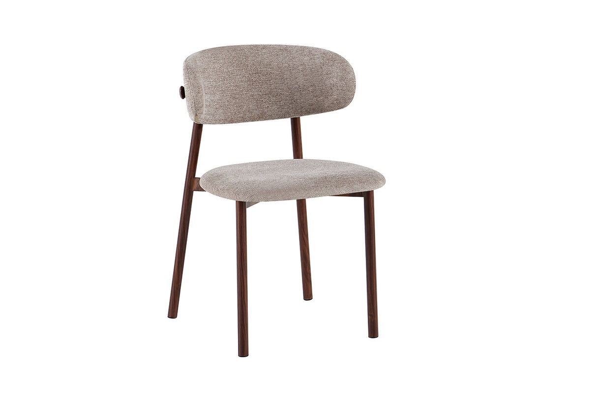 NIEUW - Stoel 'Coco' Walnoot - Stof Fabb Raven 30 Zand