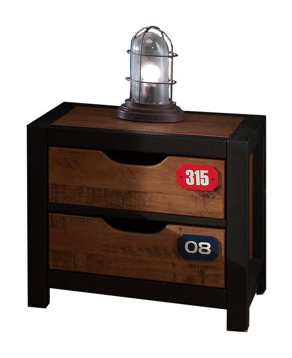 De ALEX-combinatie bestaat uit een bed (90 x 200 cm), een nachttafel, een uitschuifbed, een bureau, een 3-deurs kledingkast, een boekenkast en een kommode met 3 laden.