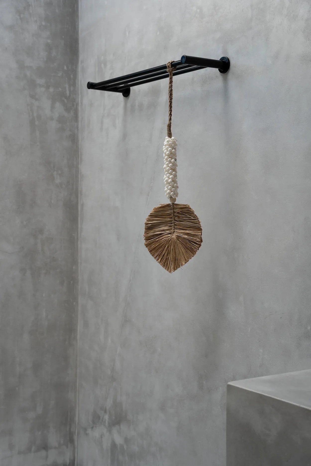 BB - Decoratie Raffia Schelp Kwastje - Wit Natuurlook
