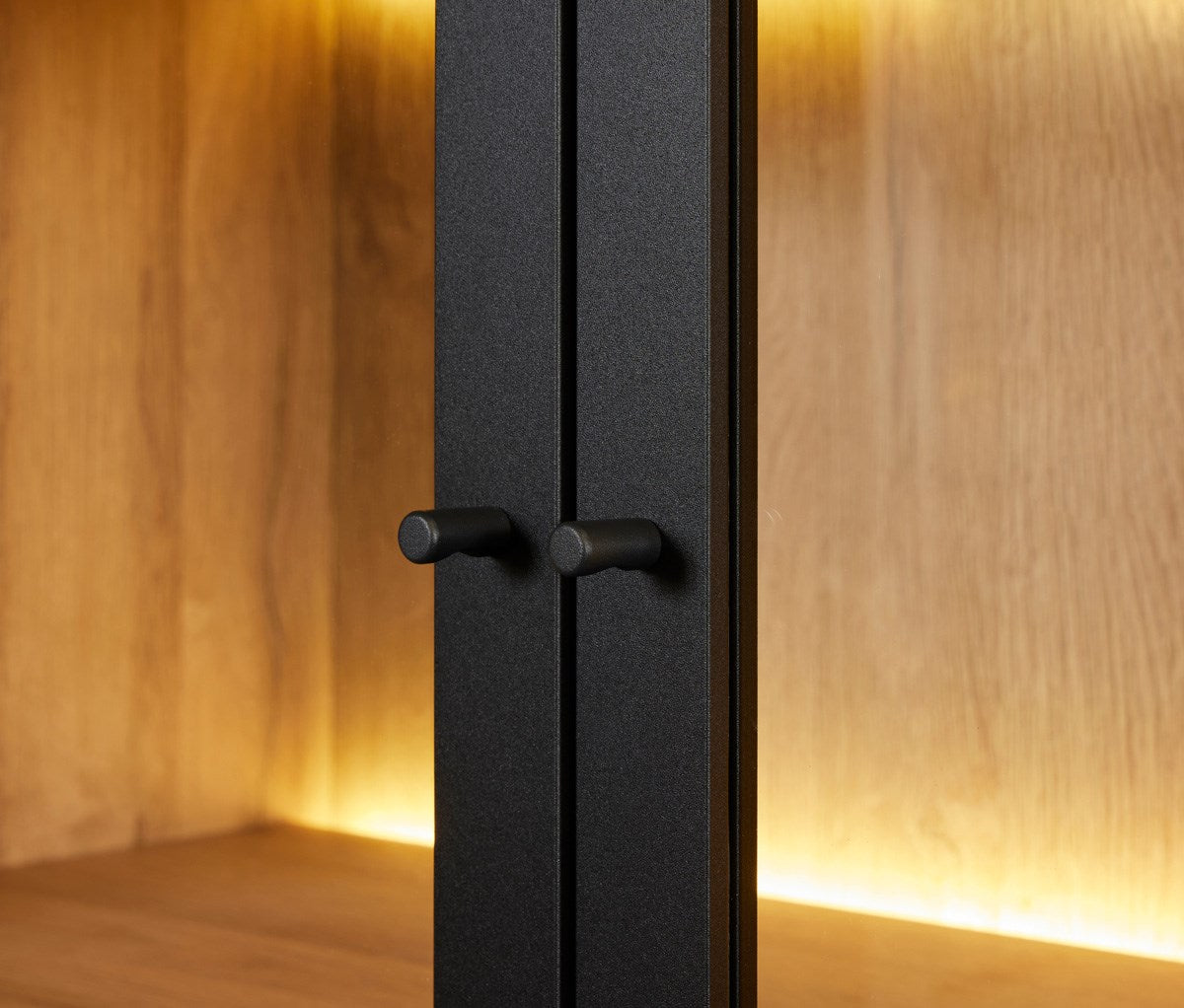 GBO - Vitrine Tibo - French oak - 247x220x48cm