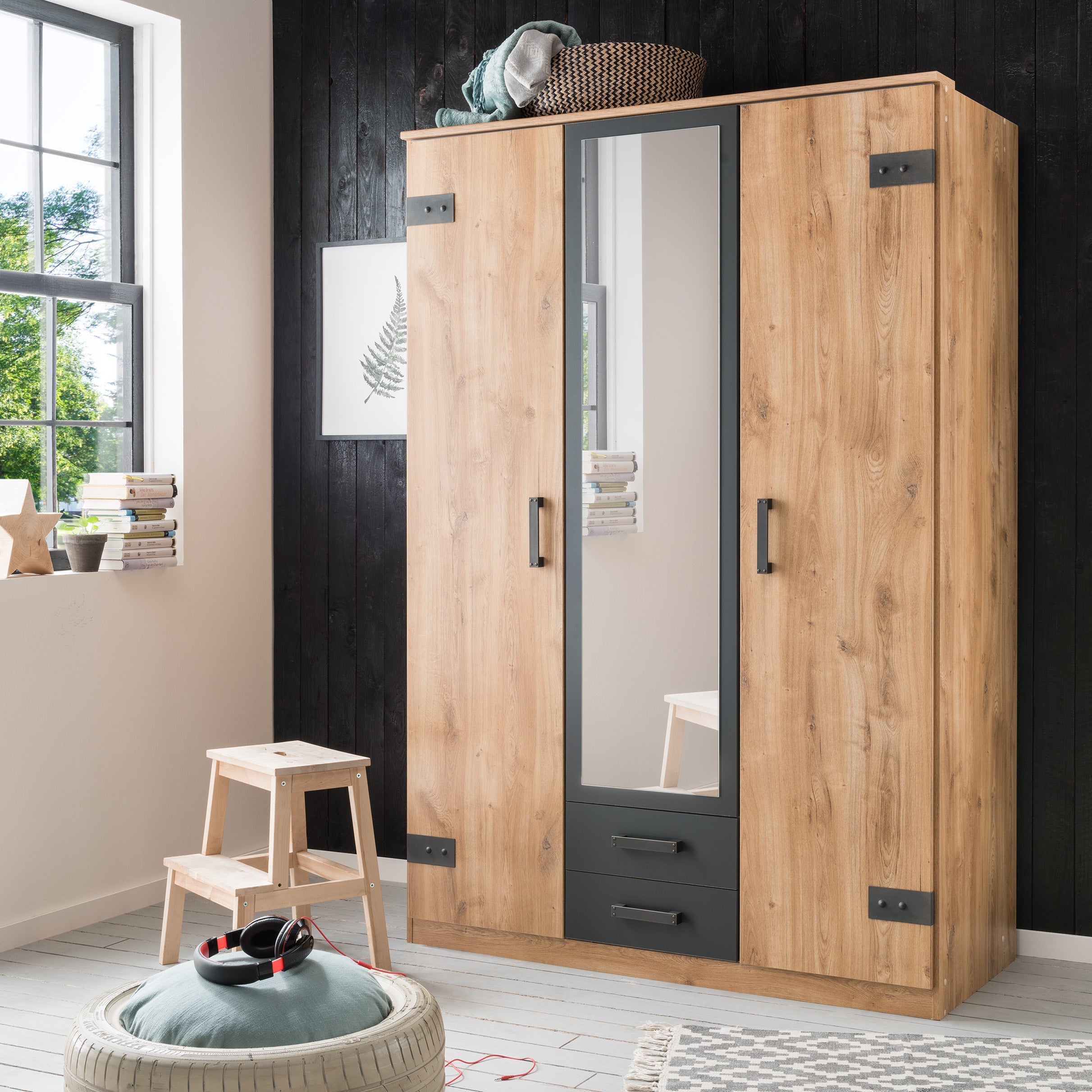 Wimex - Armoire en liège - T25484 - Planches Chêne/Graphite - 135x199x58cm