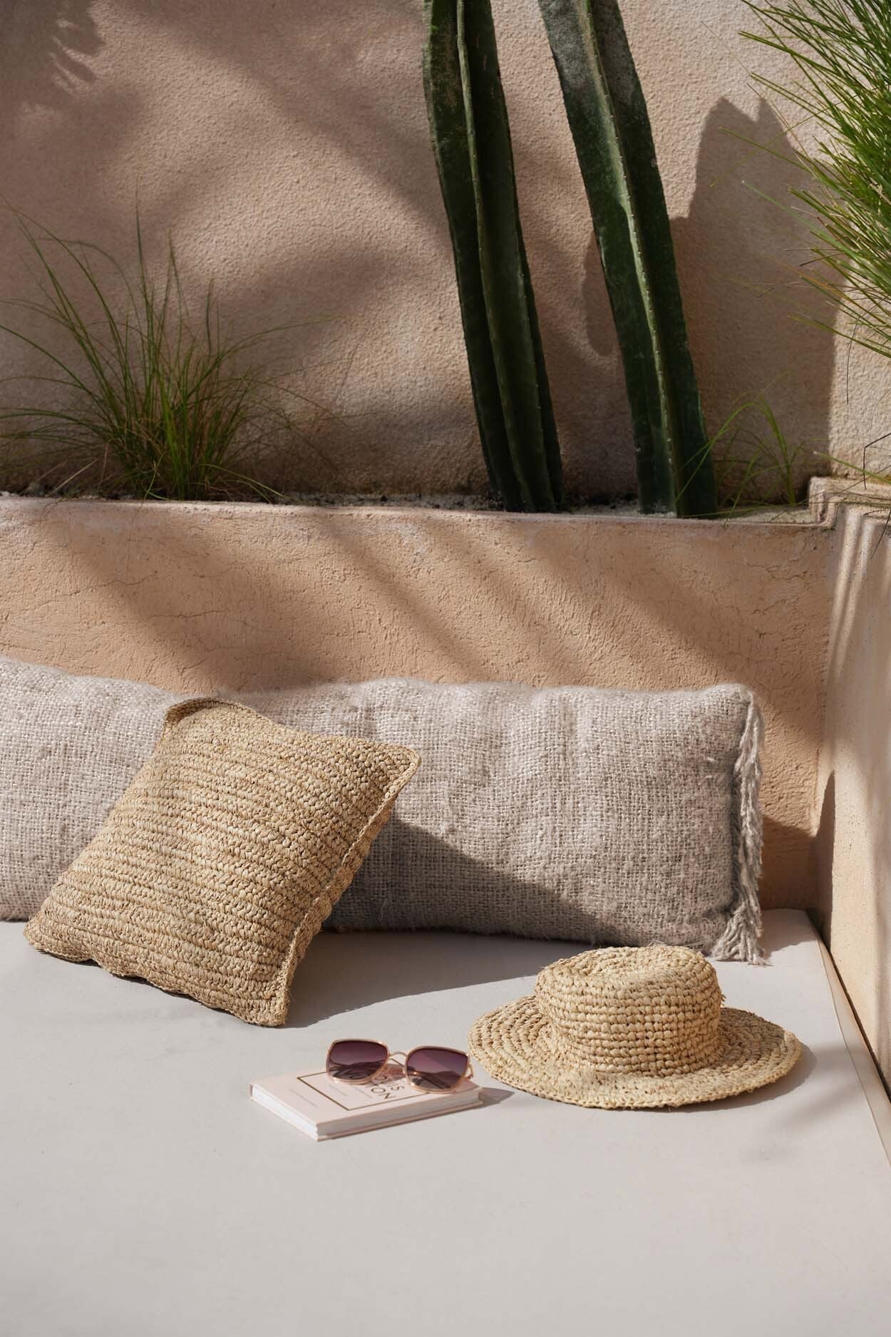 BB - Kussenhoes Oh My Gee - Beige - 35x100