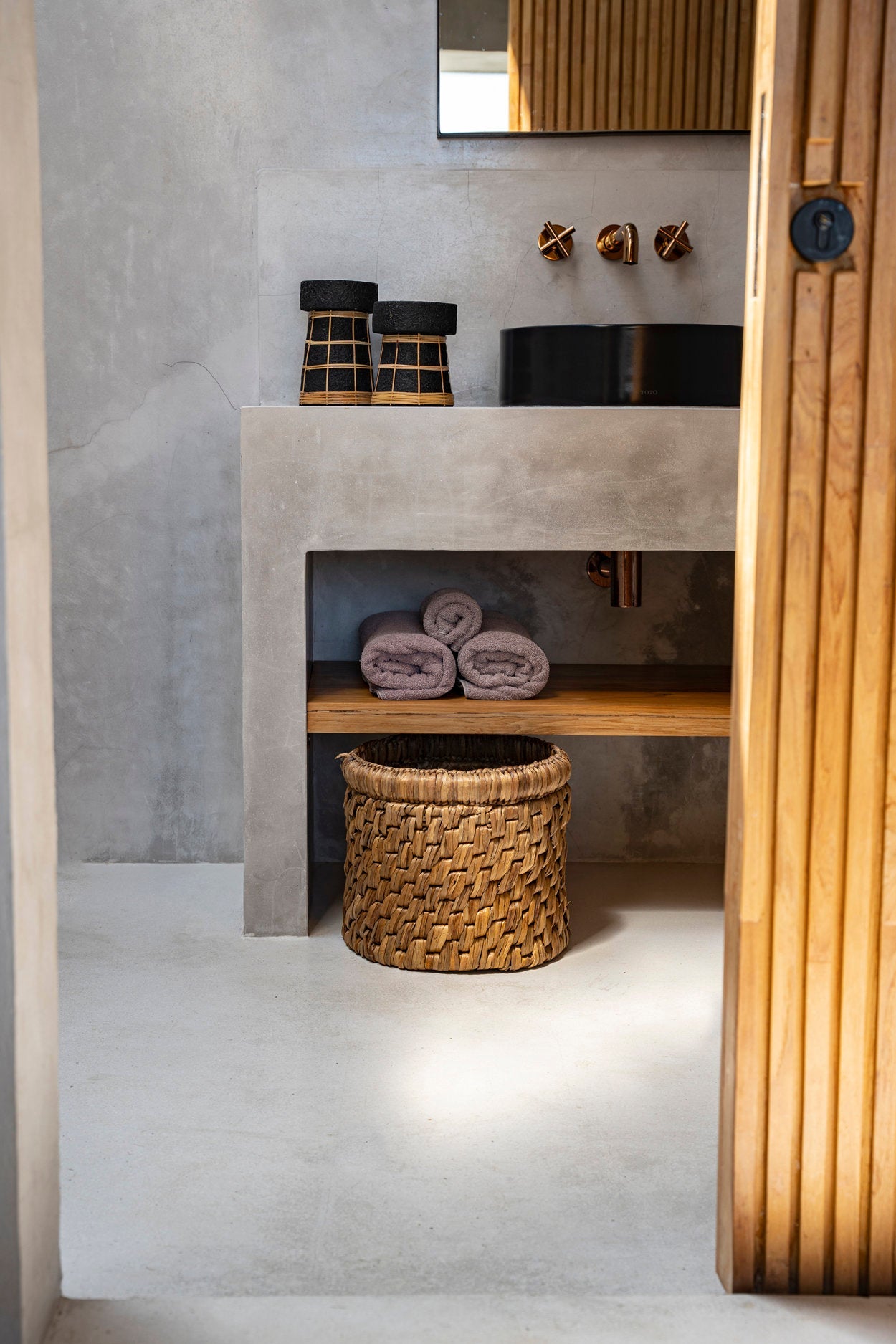 BB - Kaarsenhouder -The Serene - Zwart Natuurlook - L