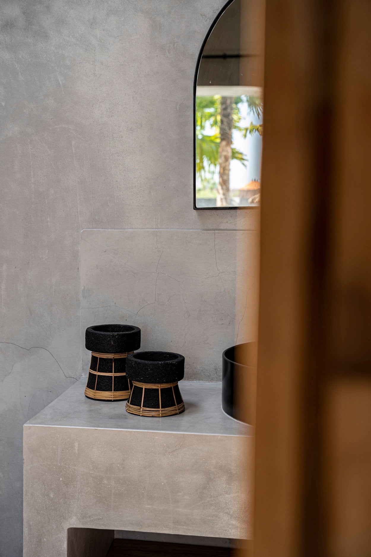 BB - Kaarsenhouder The Serene - Zwart Natuurlook - M