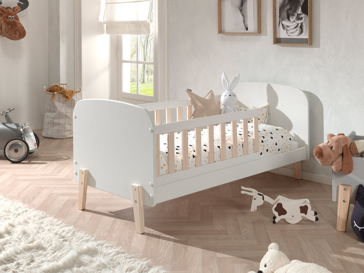Deze KIDDY-combinatie in wit bestaat uit een peuterbed (70 x 140) met bijbehorend rolbed.