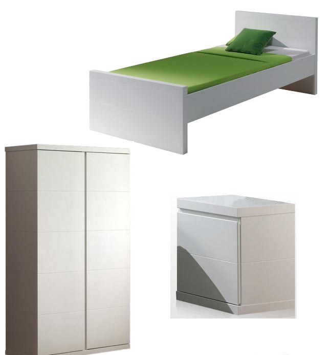Deze LARA combinatie in wit bestaat uit een bed (90x200) met bijhorend nachtkastje en 2-deurs kleerkast.