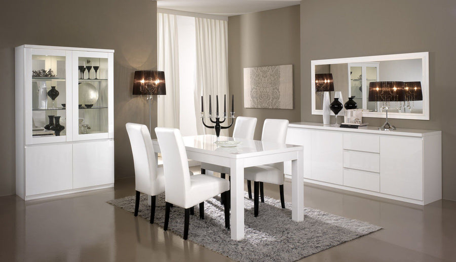 Image of Eetkamer Roma - 3-delige set - Hoogglans - Wit/Zwart. Leuke, trendy eetkamer met strakke lijnen van Italiaanse topkwaliteit.
Eettafel 190x76x90...